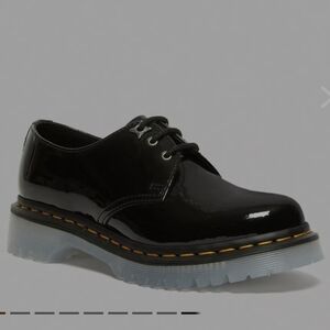 Dr. Marten Ben Iceds Black Patent Leather Shoes Oxfords Cleae Rare Find NiB 8.5